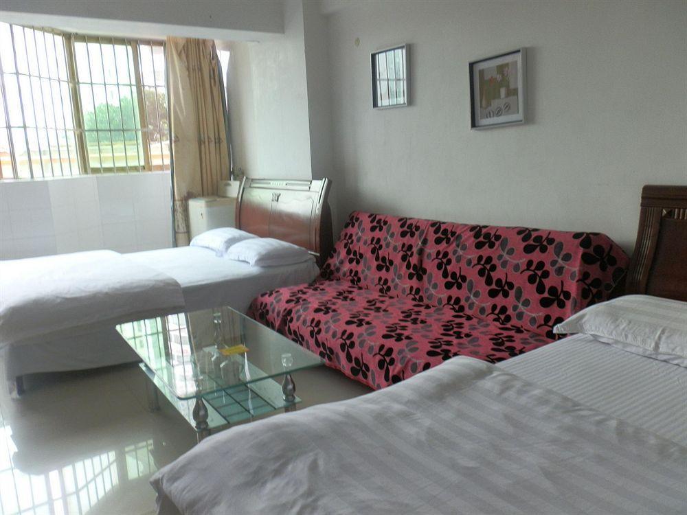 Xingfu Hotel Nanning Esterno foto
